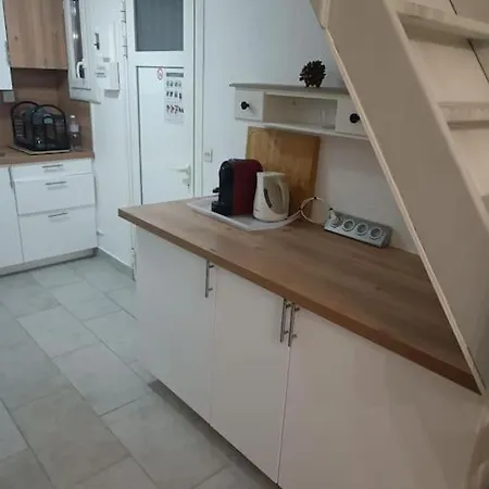 Au Cap D'agde Dans Les Pinedes アグド