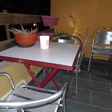 Au Cap D'agde Dans Les Pinedes 아그