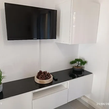 Au Cap D'agde Dans Les Pinedes